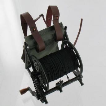 Kabelrolle aus Metall mit Kette, hochdetailiert und zum Teil beweglich 