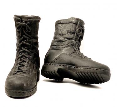 Black trekking shoes GSG9 type 1:6 